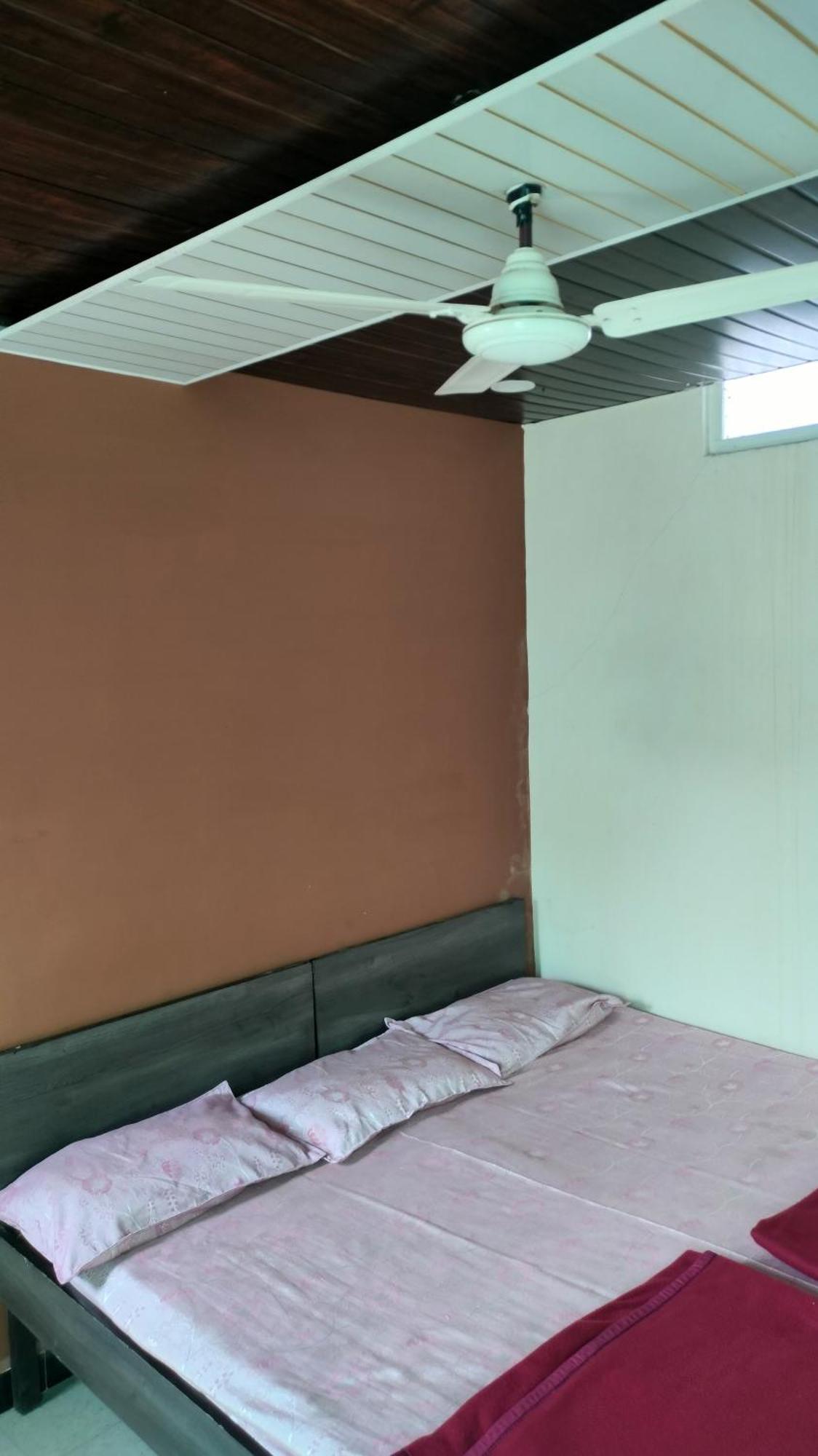 Kailash Kuti Guest House Удджайн Номер фото